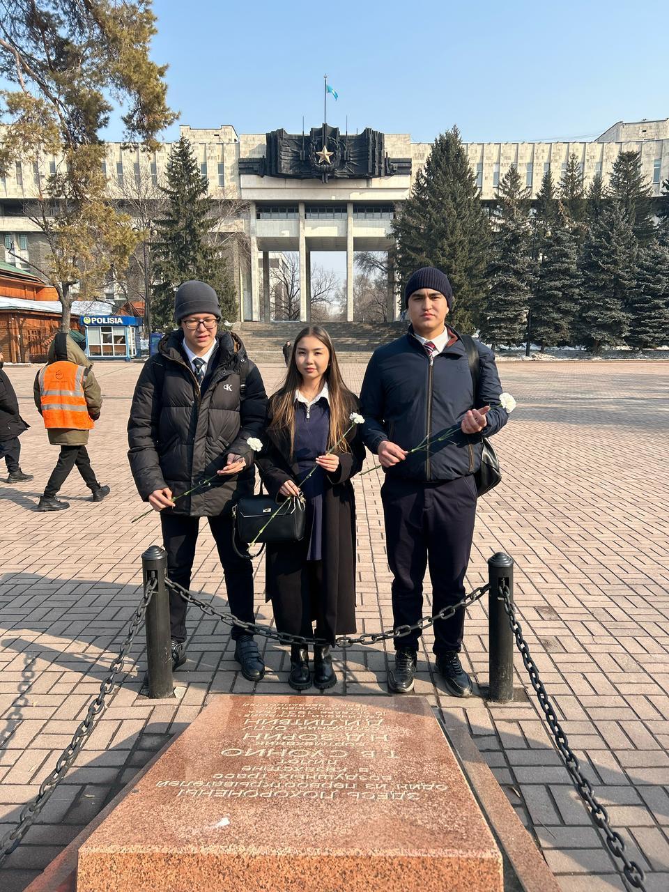 "80 жыл – бейбіт көктем, таң атқалы"